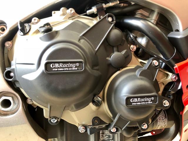 CBR1000RR エンジンカバー取り付け（ファンビークル 八王子の作業実績 2018/12/03）｜バイクの整備・メンテナンス・修理なら【グーバイク】