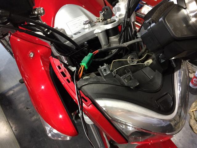 ｃｂ２５０ｆ ｅｔｃ スクリーン リヤキャリア ボックス取付 ３１０ｍｏｔｏｒｉｎｇの作業実績 19 07 06 バイクの整備 メンテナンス 修理なら グーバイク