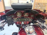 個人的に「穴開け・削りはNG」ですので、結構場所に悩みましたが、この取付が一番シンプルでした。