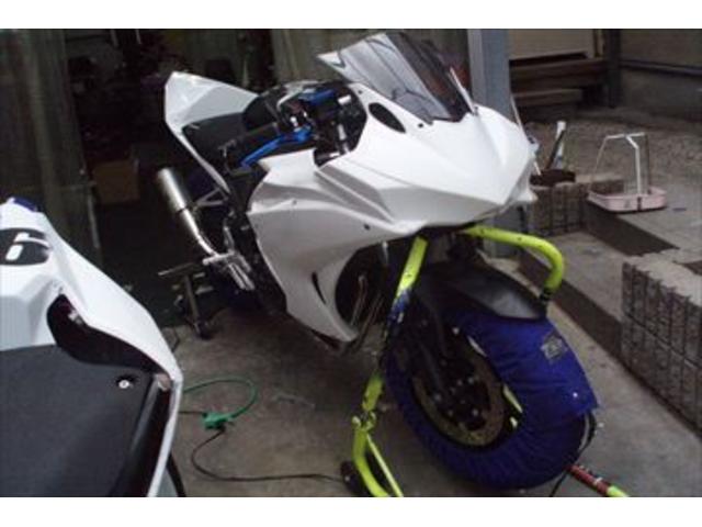 ヤマハ YZF-R25 レーサー仕様 仕上げ タイヤ交換 整備 修理 点検 メンテナンス カスタム  持ち込み作業｜バイクの整備・メンテナンス・修理なら【グーバイク】