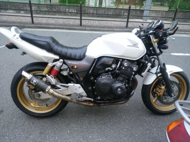 ホンダ CB400SF VTEC Revo タイヤ交換とチェーン交換 スプロケット交換 