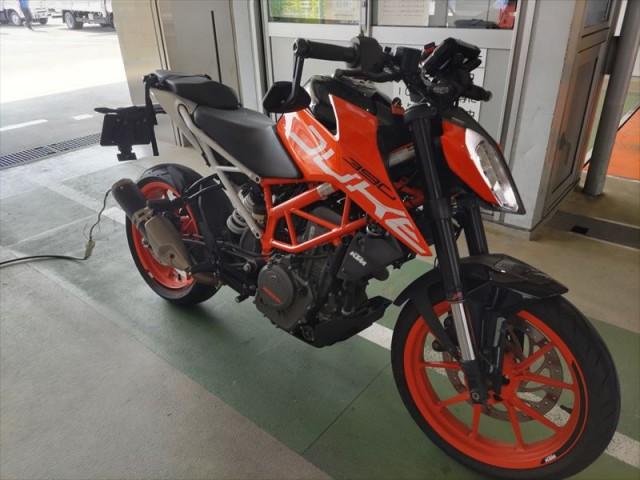 KTM デゥークトウゴウ３９０だったっけ？？？車検だってばよ…ただ単に車検｜バイクの整備・メンテナンス・修理なら【グーバイク】