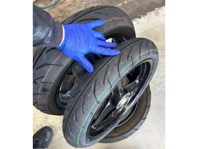 CB400SF VTEC REVO タイヤ交換 ホイール持ち込み