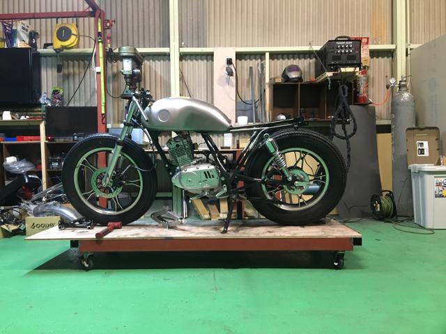 SUZUKI GN125H caferacer カスタム 製作（サードビーガレージの作業