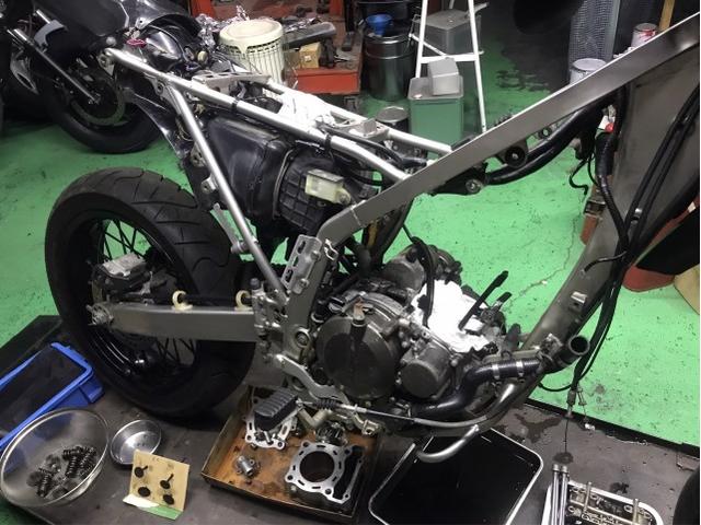 250SB,Dトラッカー腰上分解！！（サードビーガレージの作業実績 2023/03/31）｜バイクの整備・メンテナンス・修理なら【グーバイク】