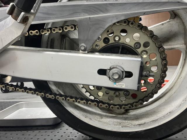 ホンダ ホーネット250 MC31のリアスプロケットとチェーン交換を