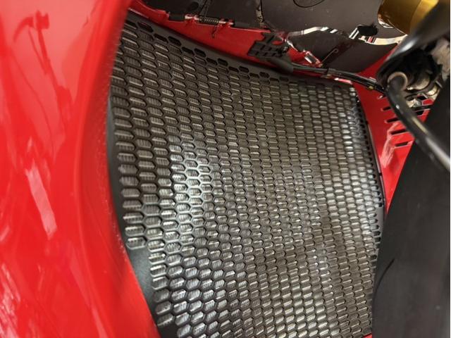 パニガーレＶ４Ｓ　スライダー　コアガード取付