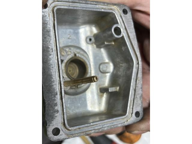 真鍮を旋盤で加工してワンオフパーツ製作