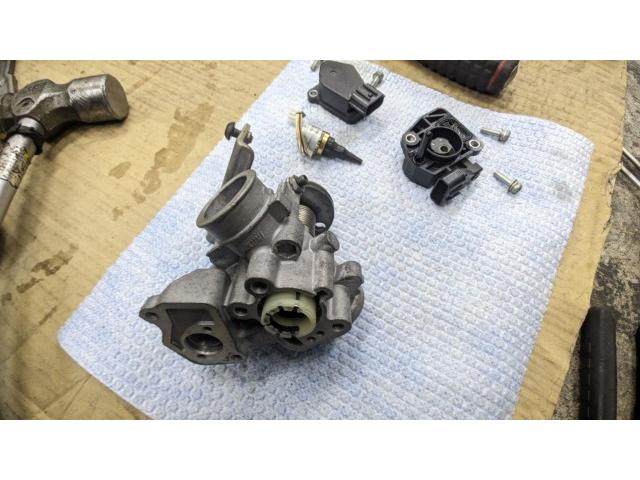 SA36J スロットルボディ