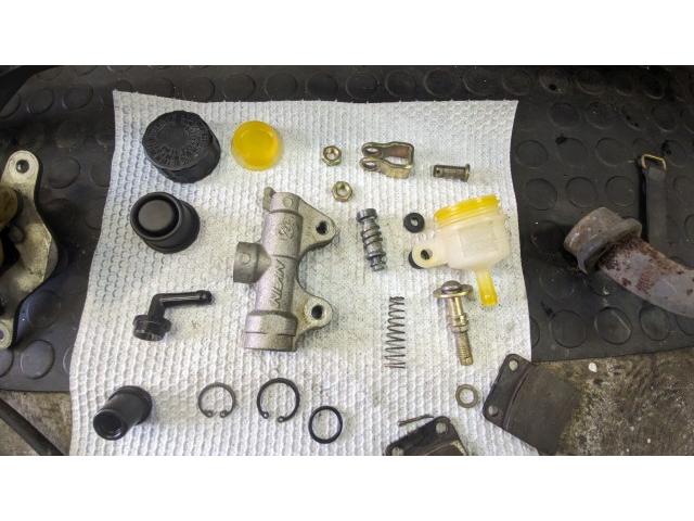 Rブレーキマスターシリンダーオーバーホール