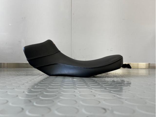 BMW R1300GSシート交換(ノーマル→純正ローシート→K&H BMW R1300GSシート交換(ノーマル→純正ローシート→K&H