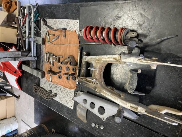 Rサスペンション関係分解掃除とグリスUPです。