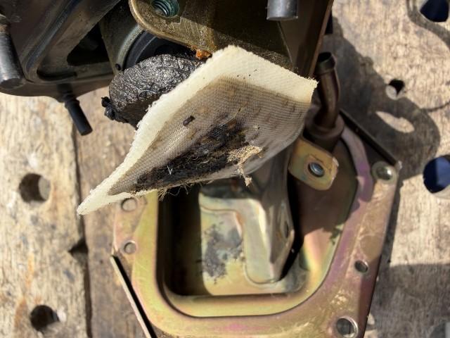 フェルポンプベースは錆びが少ないので使用可能です。
