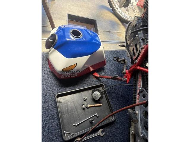 燃料タンク掃除作業