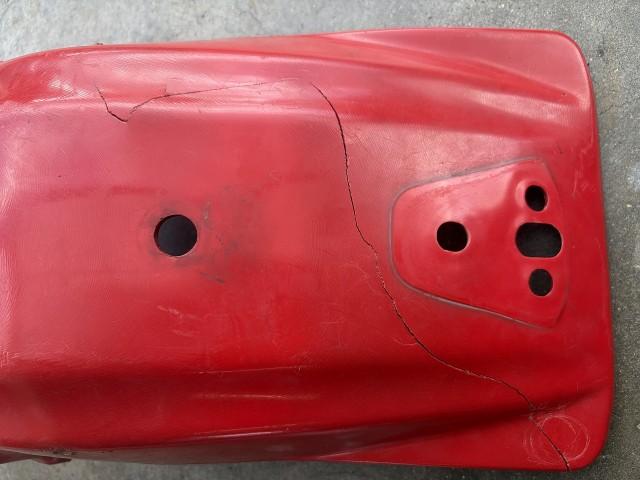 Rフェンダーワレ補修済