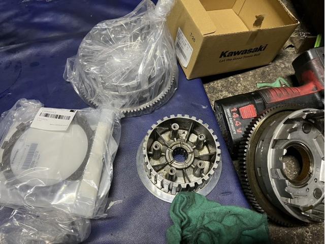 新品に交換した部品の一部です
