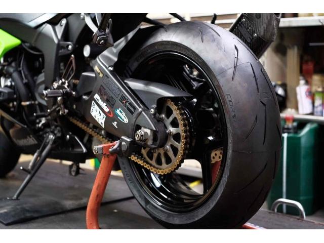 カワサキ Ninja ニンジャ ZX-6R ZX6R タイヤ交換 ピレリ ロッソⅣ 