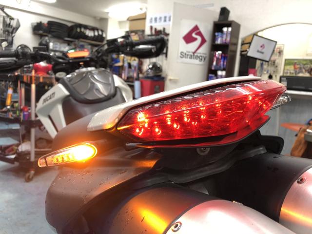 DUCATI/7ハイパーモタード796のLEDウインカーカスタム（バイクショップ