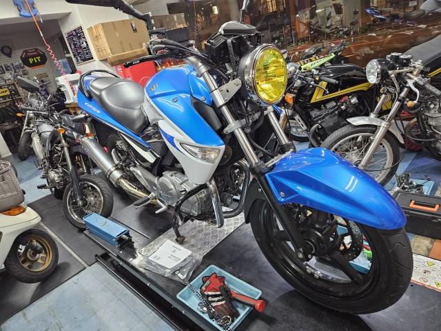 GSR250に丸目ヘッドライト【福岡市城南区】（バイクショップＳｔｒａｔｅｇｙ福岡中央店の作業実績  2024/10/26）｜バイクの整備・メンテナンス・修理なら【グーバイク】