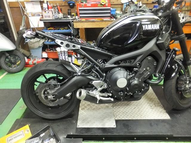 ヤマハ XSR900 (RN56J) Ｒ＆Ｇ フェンダーレスキット 取り付け（山田輪