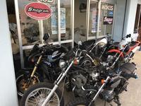 LapTimeはスクーターから大型まで取り扱います!バイク全般が大好きです!修理等もお気軽にご相談くださいませ!!